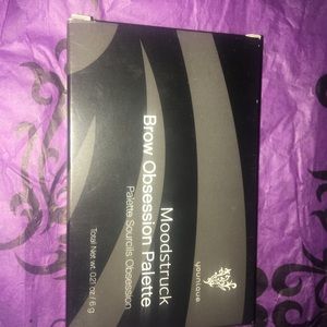 Moodstuck brow pallet in brunette